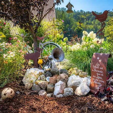 瓦豪富尔堡尔恩豪富巴姆比豪富酒店