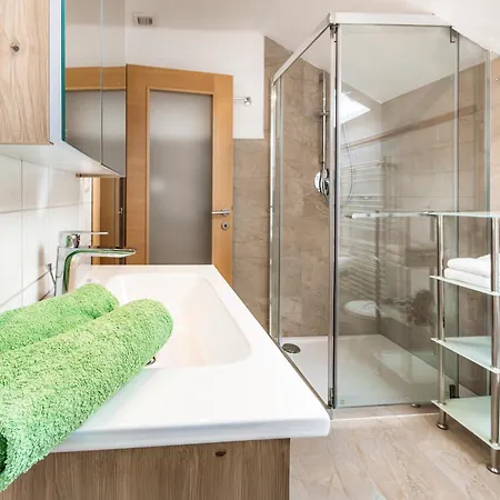 瓦豪富尔堡尔恩豪富巴姆比豪富酒店 农家乐