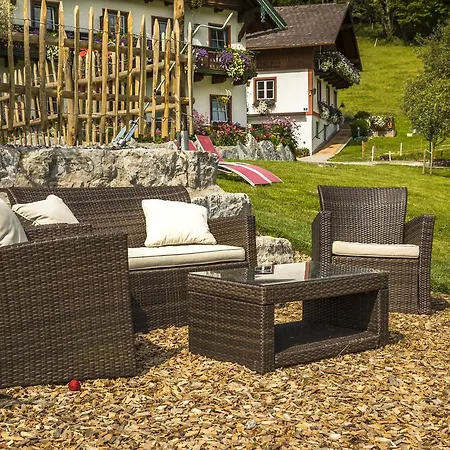 瓦豪富尔堡尔恩豪富巴姆比豪富酒店 *