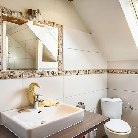 瓦豪富尔堡尔恩豪富巴姆比豪富酒店 * 湖滨福煦