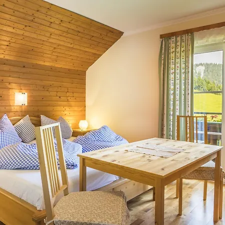 瓦豪富尔堡尔恩豪富巴姆比豪富酒店 湖滨福煦