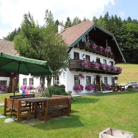 瓦豪富尔堡尔恩豪富巴姆比豪富酒店 农家乐 *