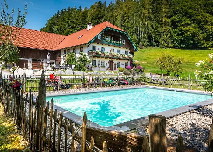 Alojamento de Turismo Rural Wohlfuehlbauernhof Bambichlhof Fuschl am See