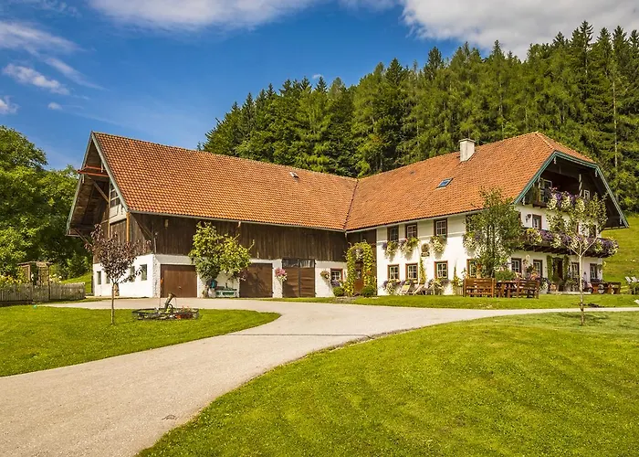 Alojamento de Turismo Rural Wohlfuehlbauernhof Bambichlhof Fuschl am See